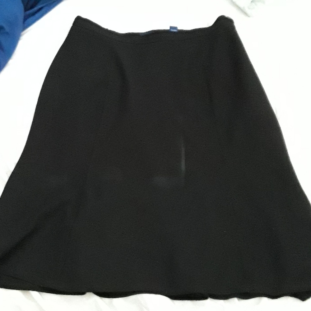 Cute black skirt